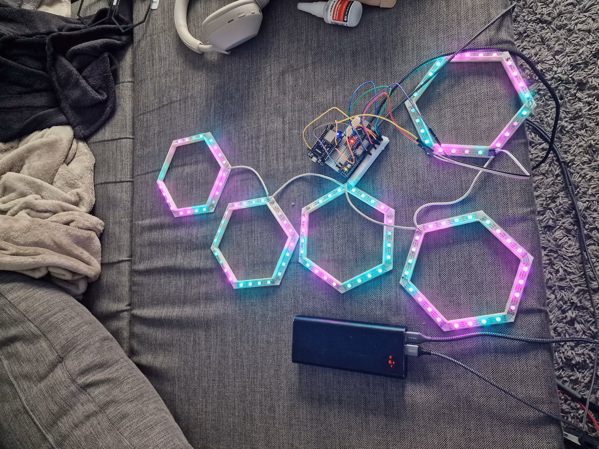 Die Hexagons, jetzt eingeschaltet